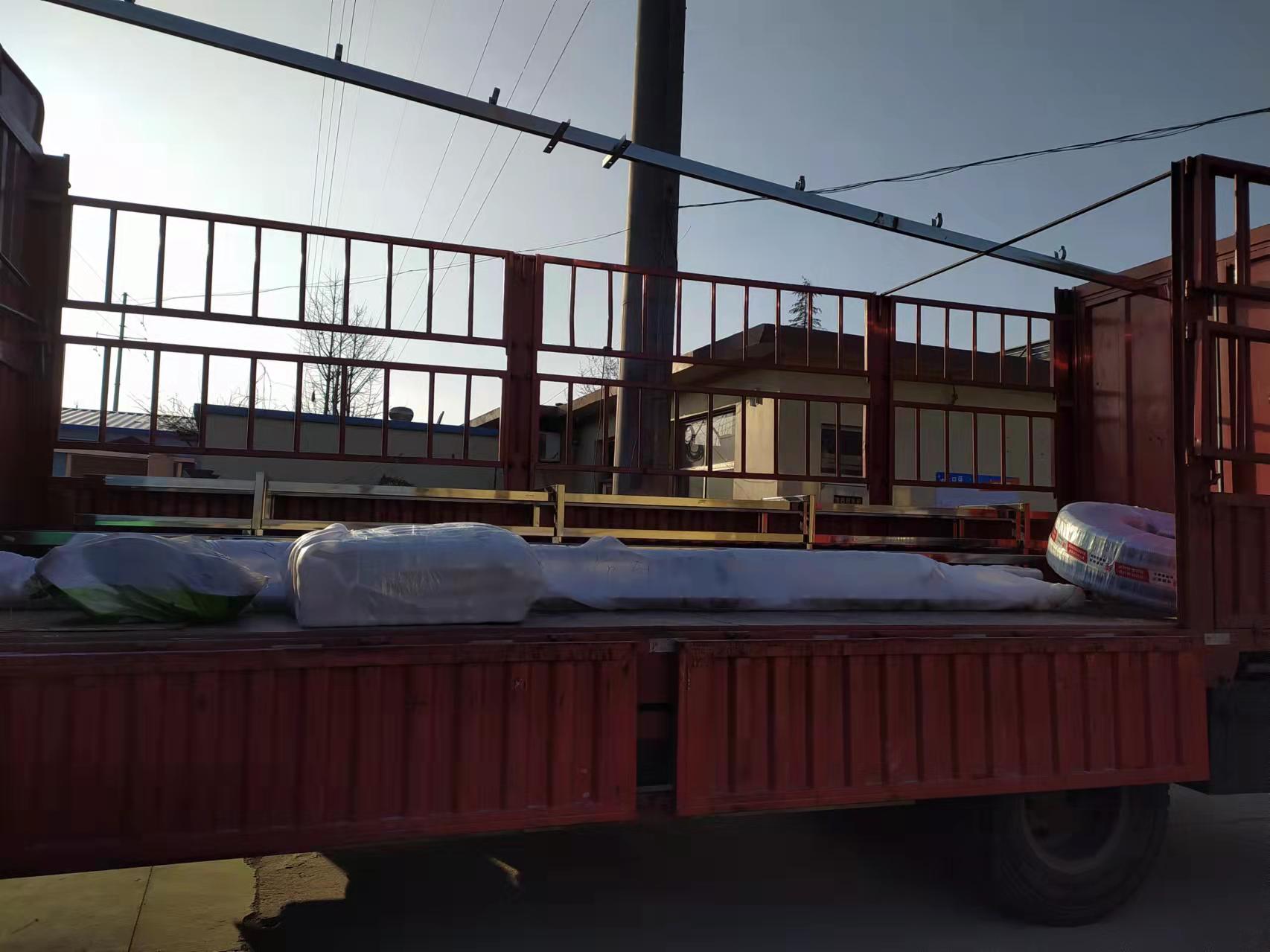 豆芽生產線裝車發貨中 豆芽生產線裝車發貨中